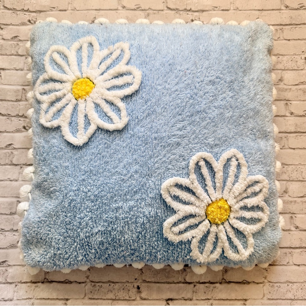 Vintage L.L. Bean Light Blue Daisy Chenille Throw Pillow